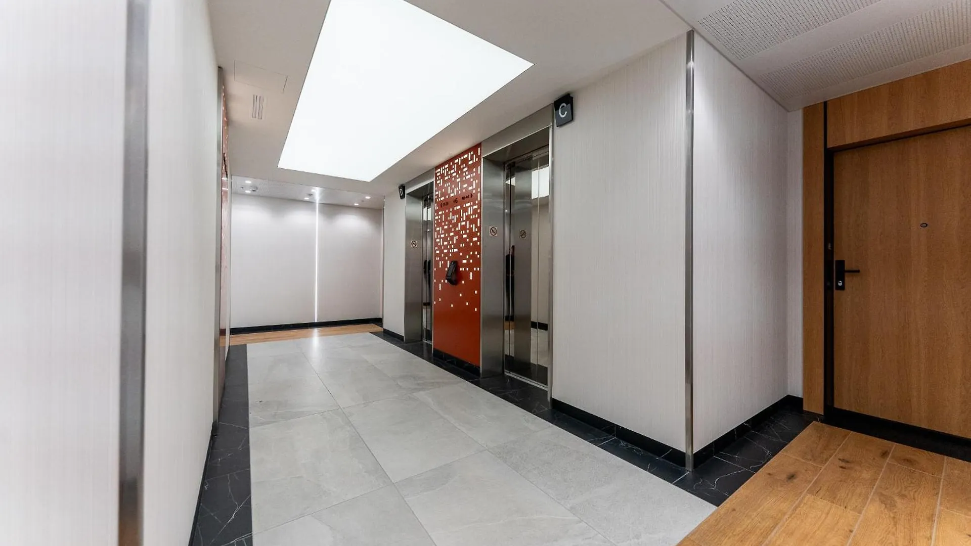 Apartment Towarowa Towers Residences Warschau Polen